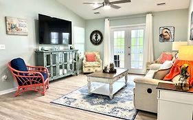 Good Vibes Only At This Family Friendly, Centrally Located Condo!